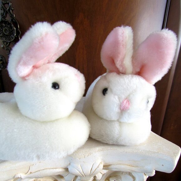 BUNNY SLIPPERS, KIDS' 1 - 2, NWOT, WHITE RABBITS w PINK EARS & TAIL, SO SOFT! - Picture 5 of 8